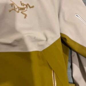 Women’s ski/board jacket